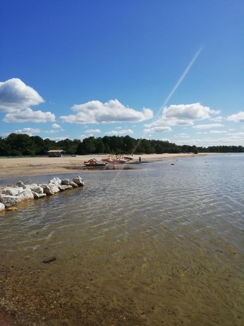 Charmante Maison Neuve Au Lac D'Уртен Экстерьер фото